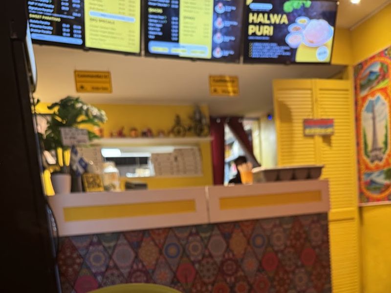 Chai Paratha Montreal interior